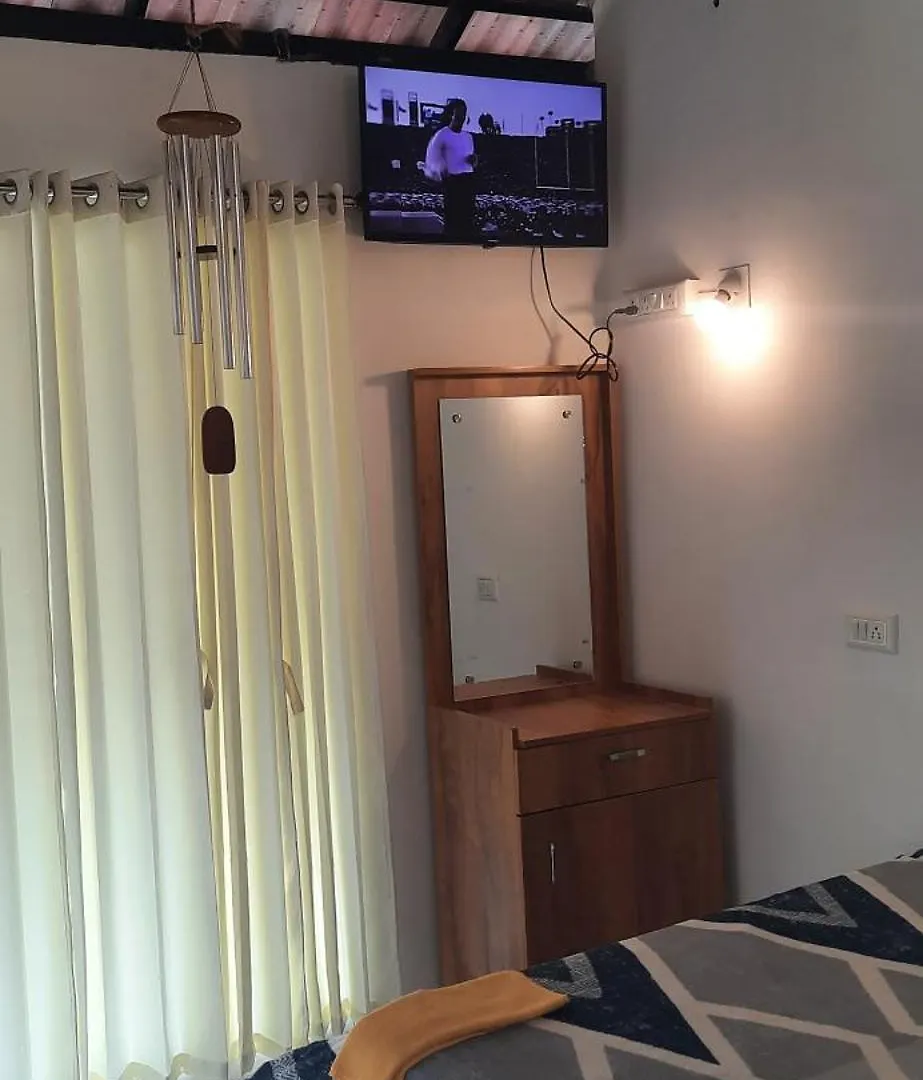 Canan Lake Home Parattipalli