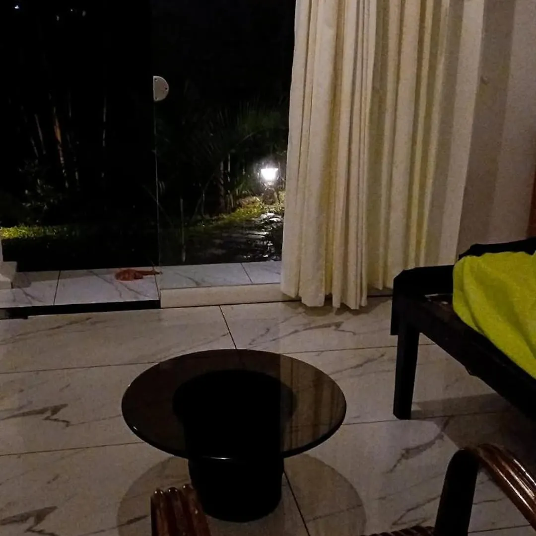 Проживание в семье Canan Lake Home Parattipalli